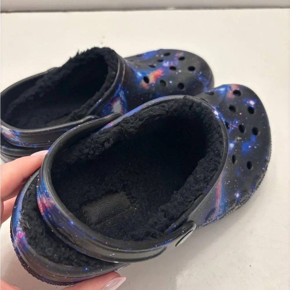 Crocs Men's and Women's Unisex Baya Lined Clogs   Men’s size 5, women’s size 7